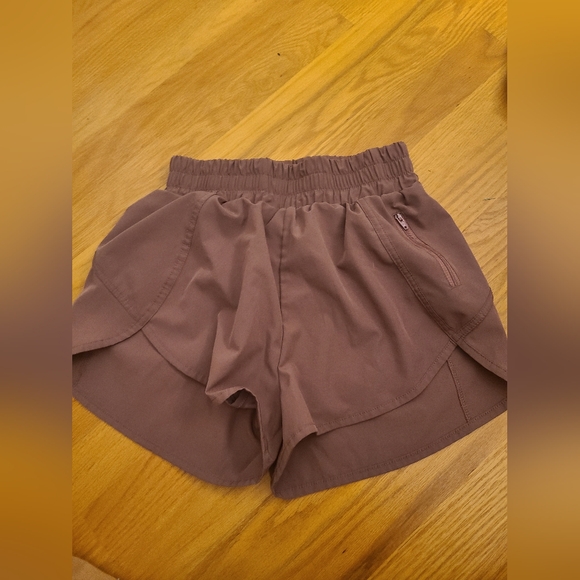 Running shorts with liner inside - Picture 6 of 8